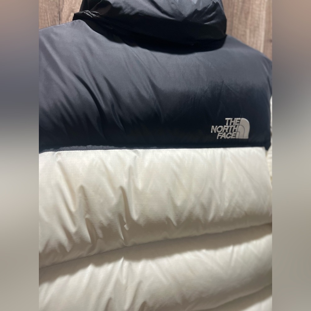 The North Face Men's Down 1996 Retro Nuptse Jacket White Size XS NWOT 700 - Picture 11 of 16